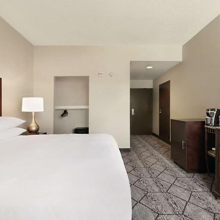 Doubletree By Hilton Atlanta Northeast/Northlake Такер Екстер'єр фото