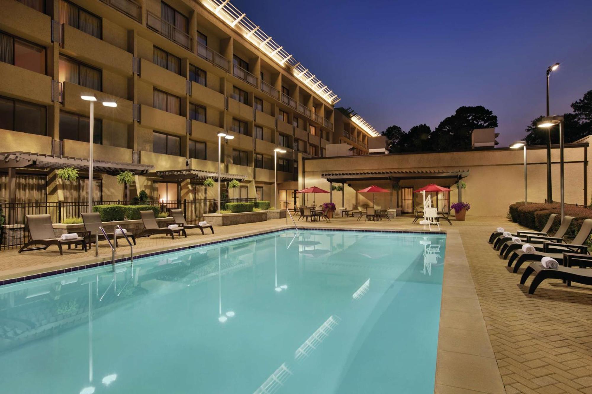 Doubletree By Hilton Atlanta Northeast/Northlake Такер Екстер'єр фото