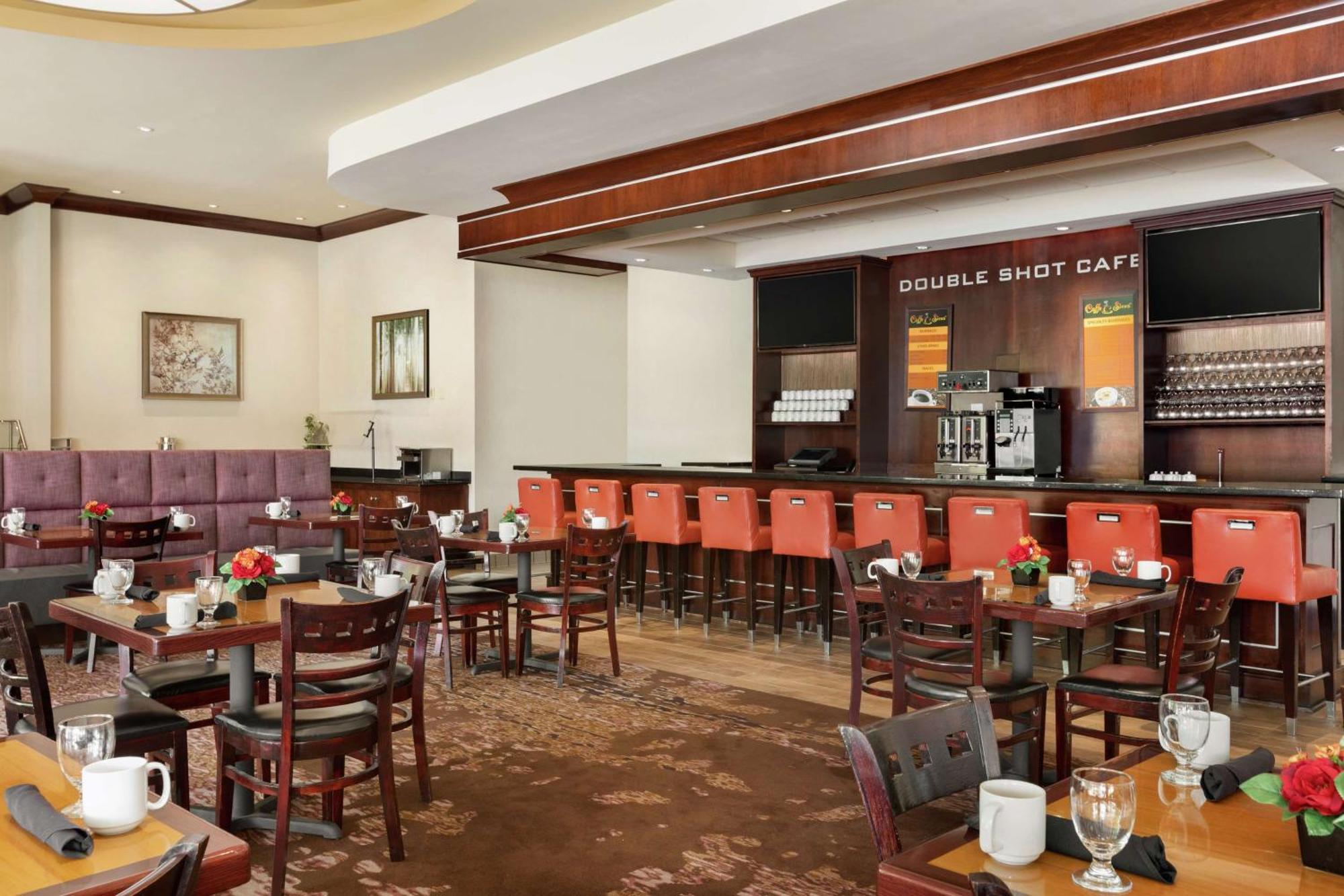 Doubletree By Hilton Atlanta Northeast/Northlake Такер Екстер'єр фото