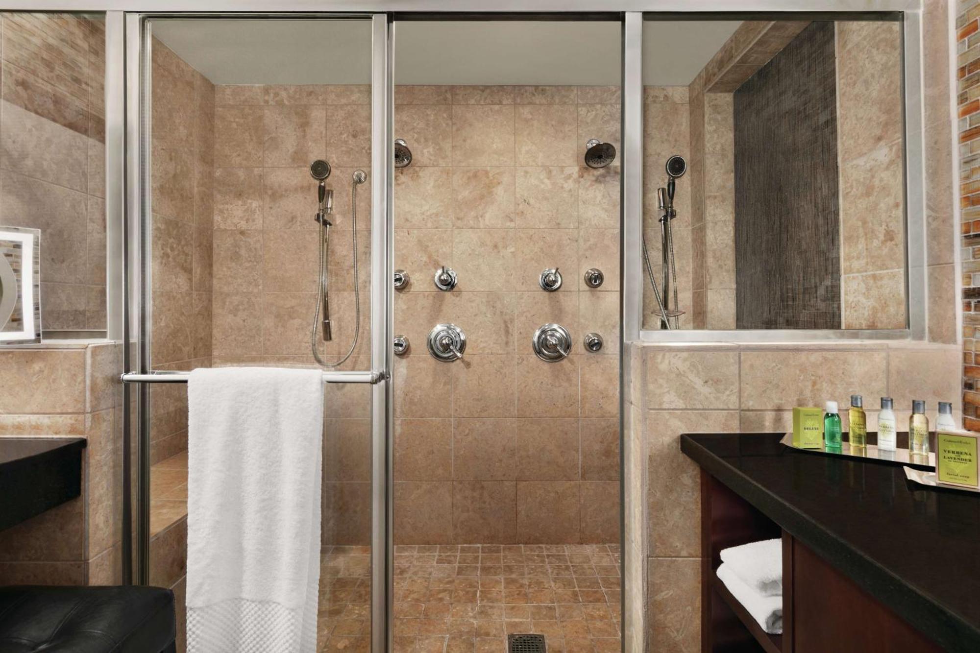 Doubletree By Hilton Atlanta Northeast/Northlake Такер Екстер'єр фото