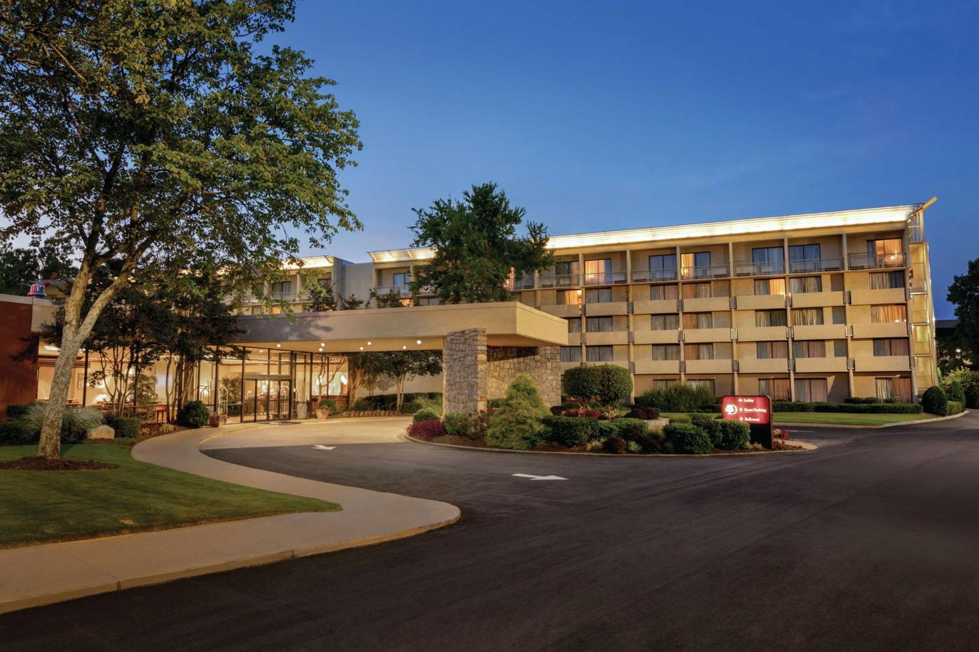 Doubletree By Hilton Atlanta Northeast/Northlake Такер Екстер'єр фото