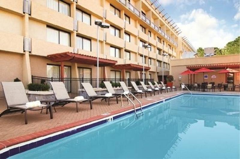 Doubletree By Hilton Atlanta Northeast/Northlake Такер Екстер'єр фото
